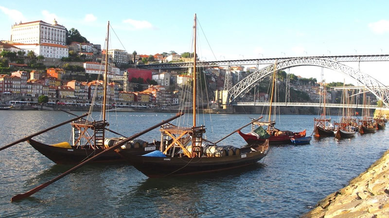 Los típicos ravelos del Douro, en Oporto